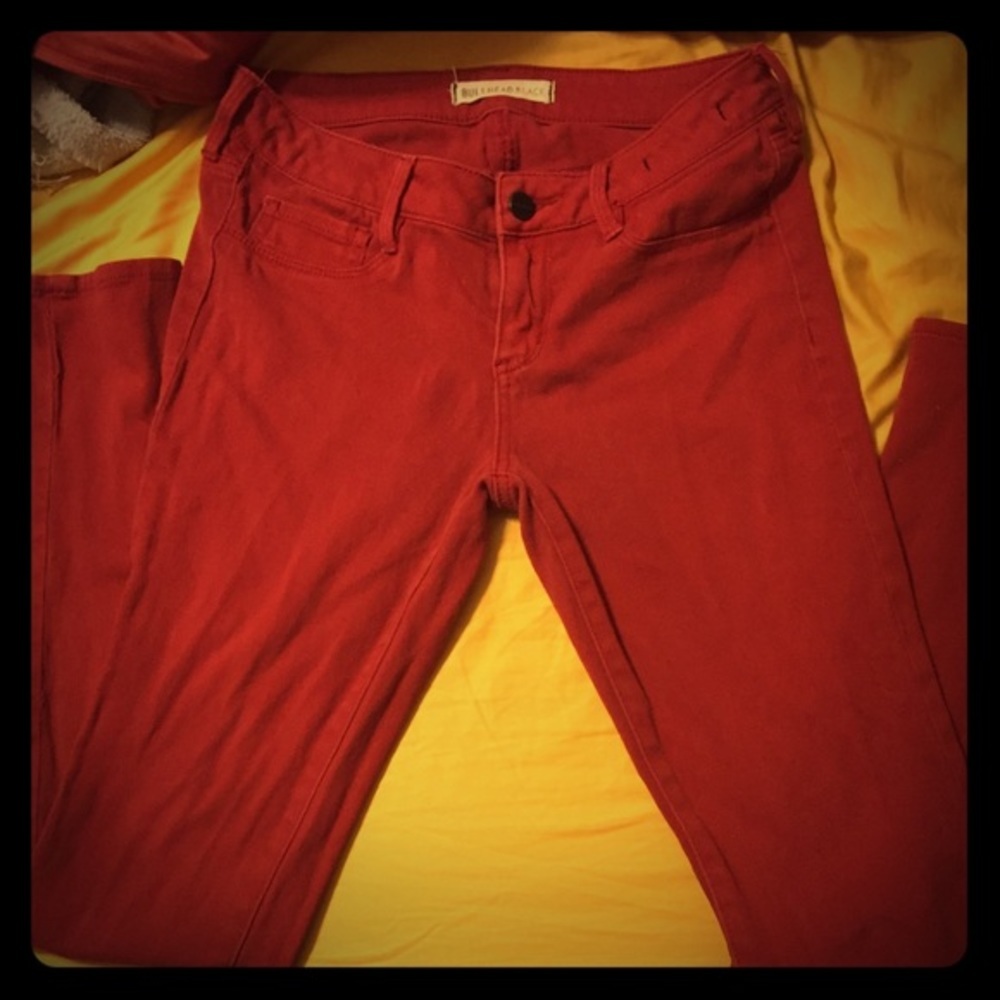 Bullhead Black for UO, sz 7, red & beautiful!